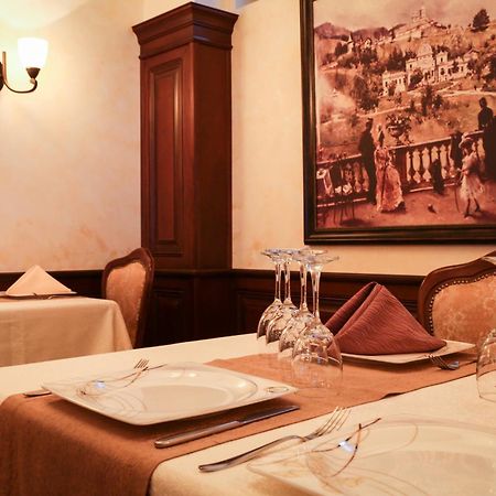 Hotel Foisorul Cu Flori Sinaia Bagian luar foto