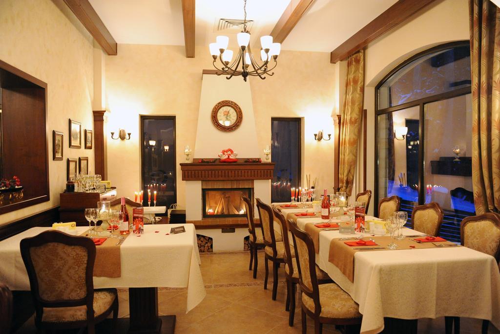 Hotel Foisorul Cu Flori Sinaia Bagian luar foto