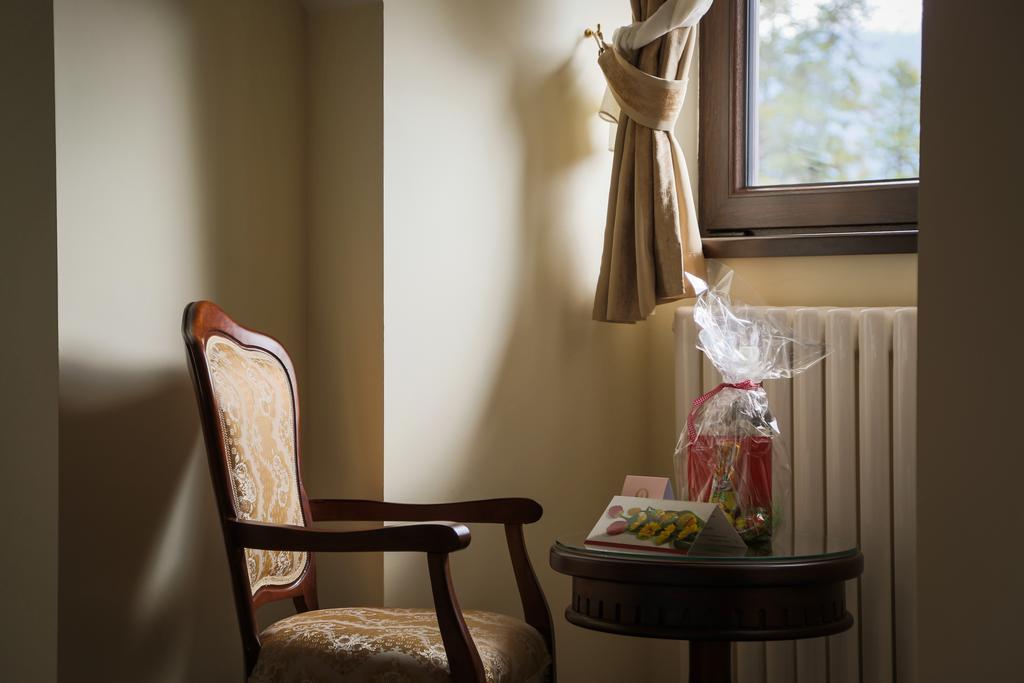 Hotel Foisorul Cu Flori Sinaia Bagian luar foto
