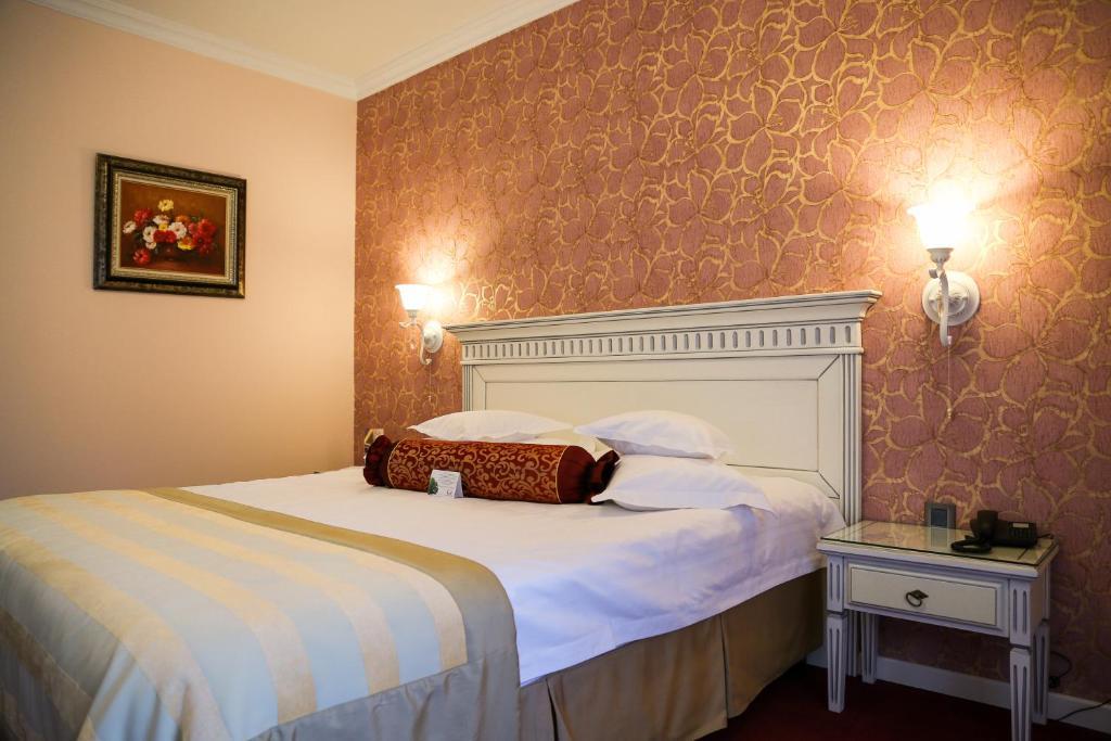 Hotel Foisorul Cu Flori Sinaia Bagian luar foto