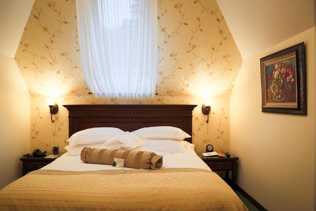 Hotel Foisorul Cu Flori Sinaia Bagian luar foto