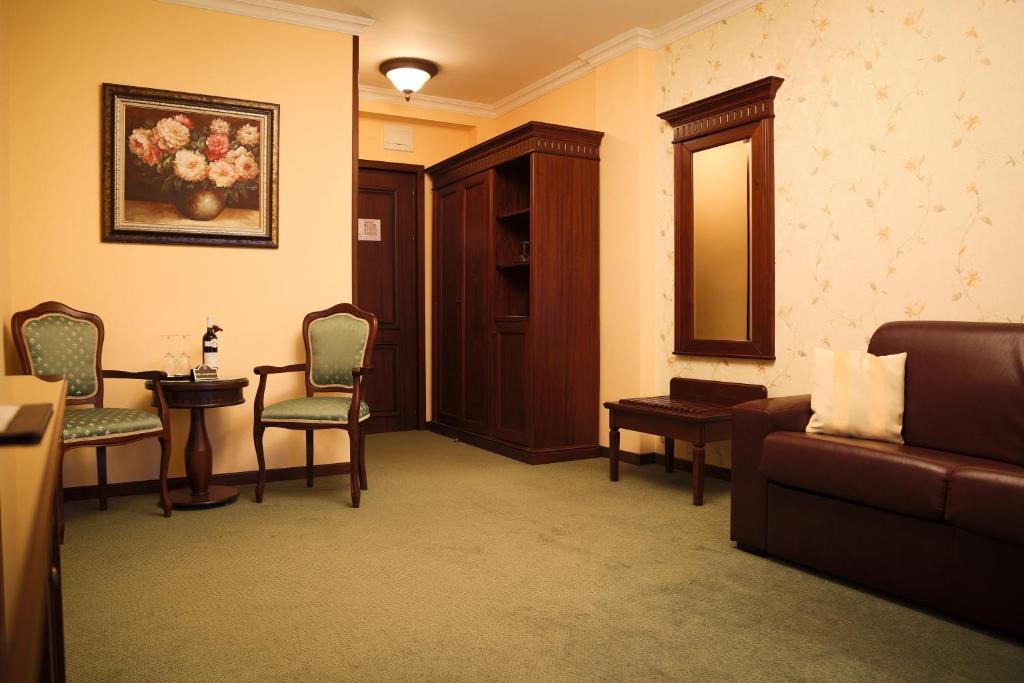 Hotel Foisorul Cu Flori Sinaia Bagian luar foto