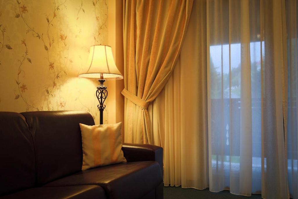 Hotel Foisorul Cu Flori Sinaia Bagian luar foto