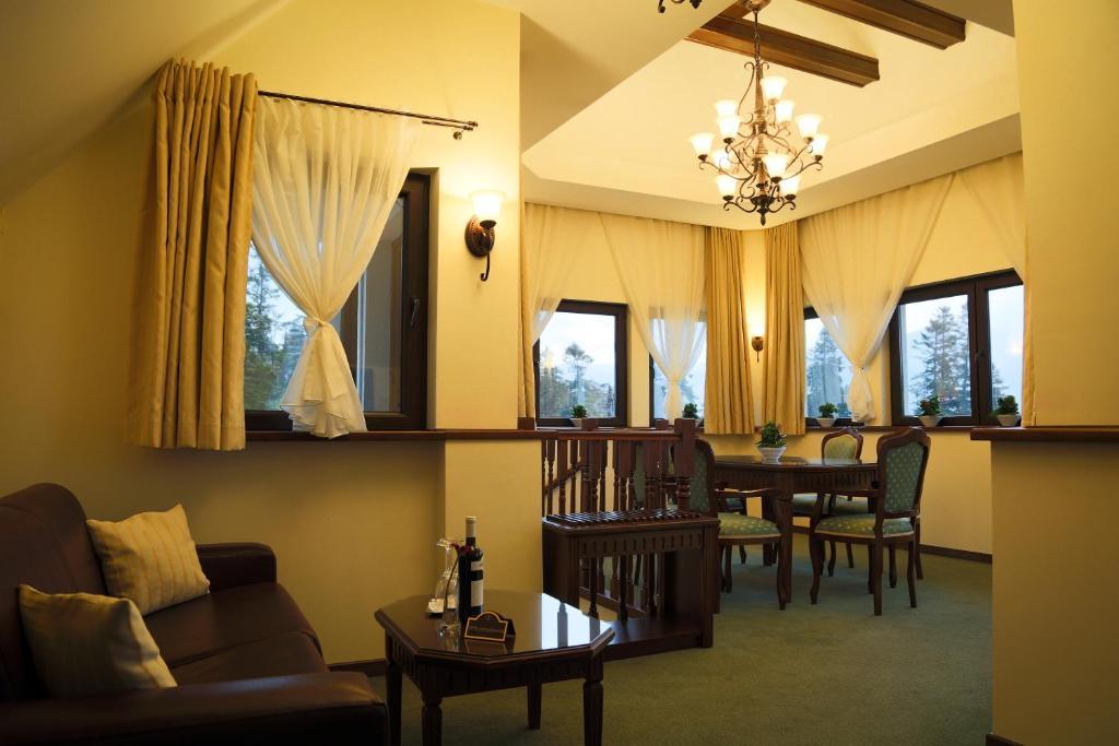 Hotel Foisorul Cu Flori Sinaia Bagian luar foto