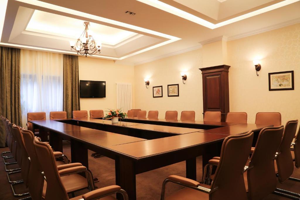 Hotel Foisorul Cu Flori Sinaia Bagian luar foto